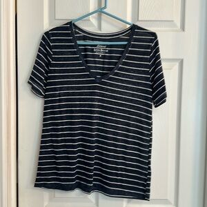 Lucky brand, V-neck T-shirt, size medium